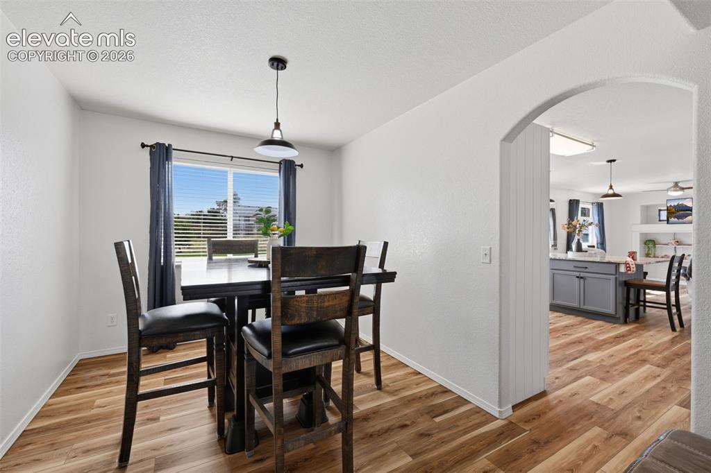 Image 9 of 43: Dining Area