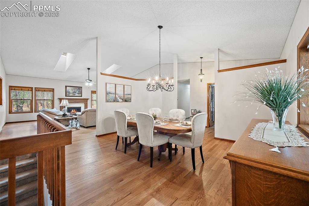 Image 5 of 44: Dining Area