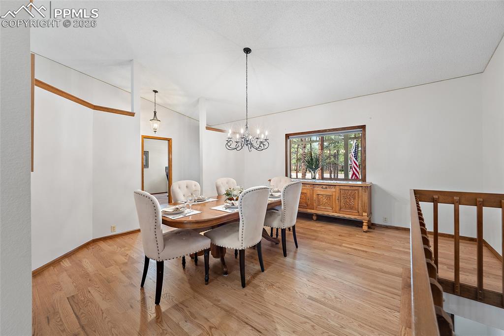 Image 7 of 44: Dining Area