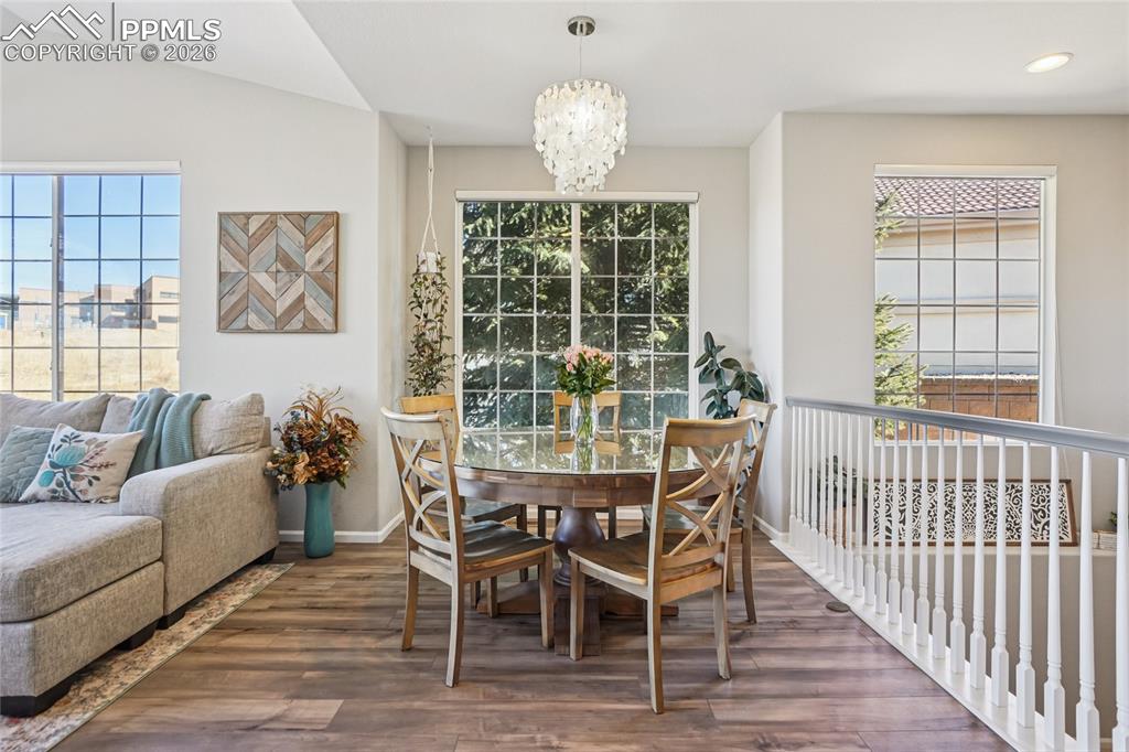 Image 13 of 44: Dining Area