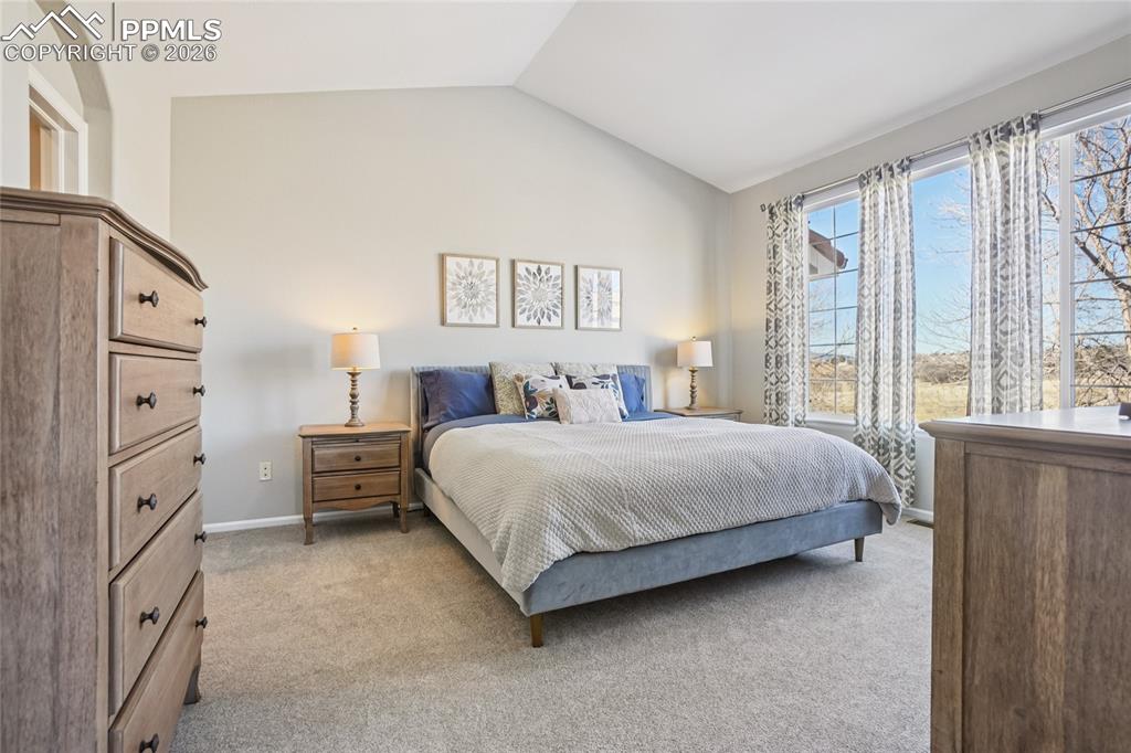 Image 14 of 44: Bedroom