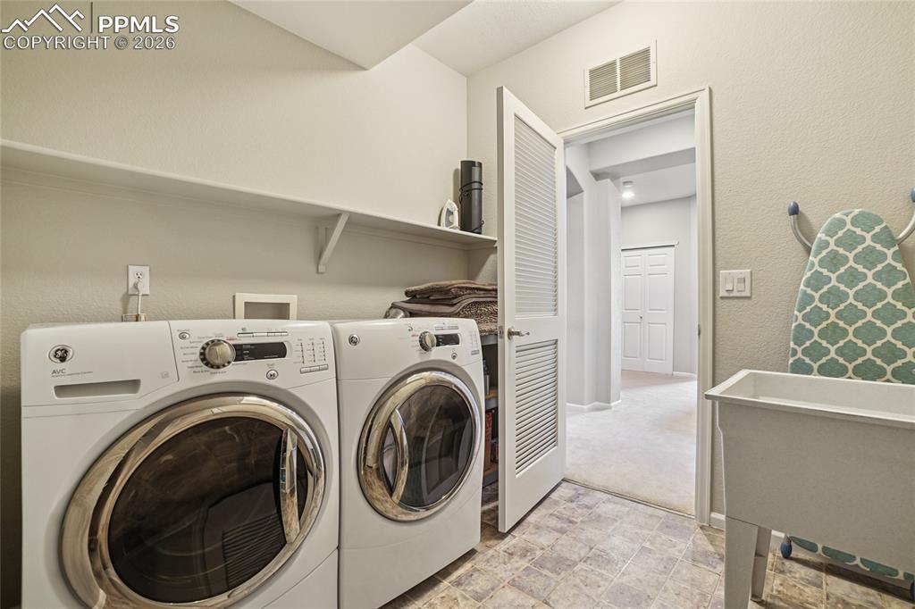 Image 20 of 44: Laundry