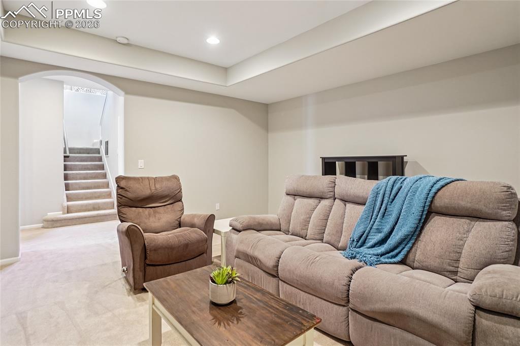 Image 23 of 44: Living Room