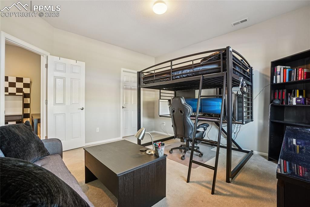 Image 28 of 44: Bedroom