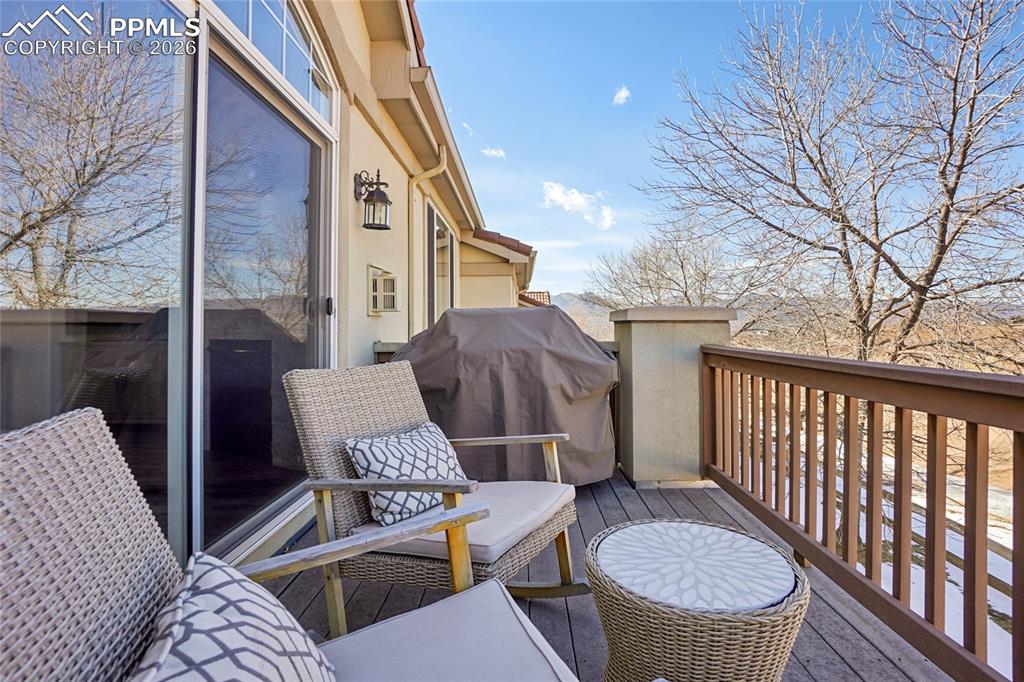 Image 36 of 44: Balcony