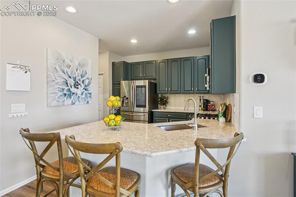 Image 4 of 44: Kitchen