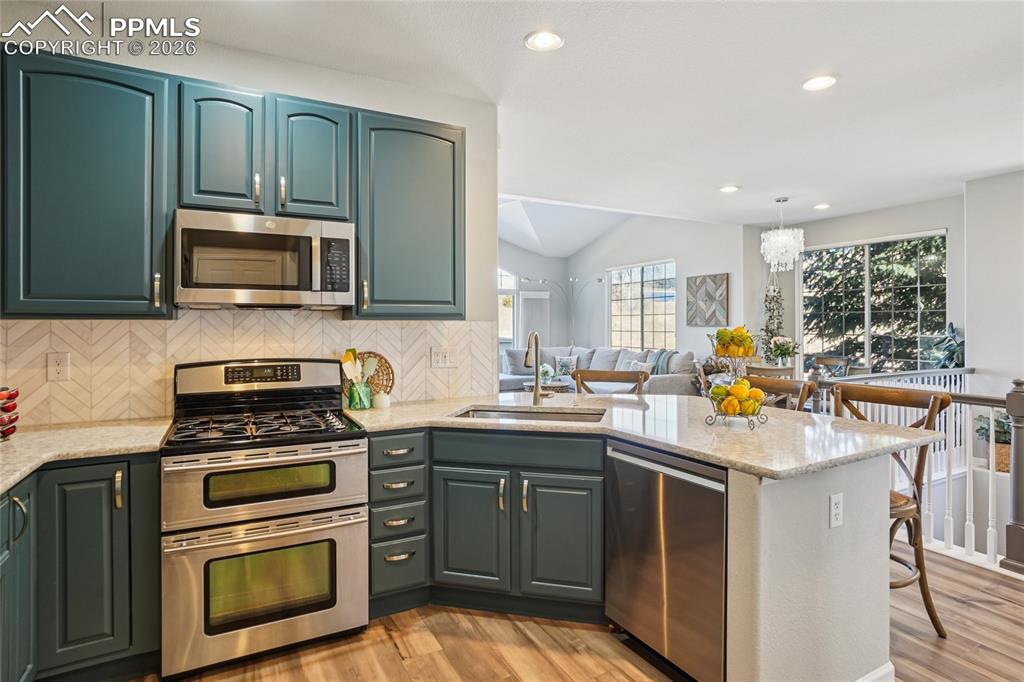 Image 6 of 44: Kitchen