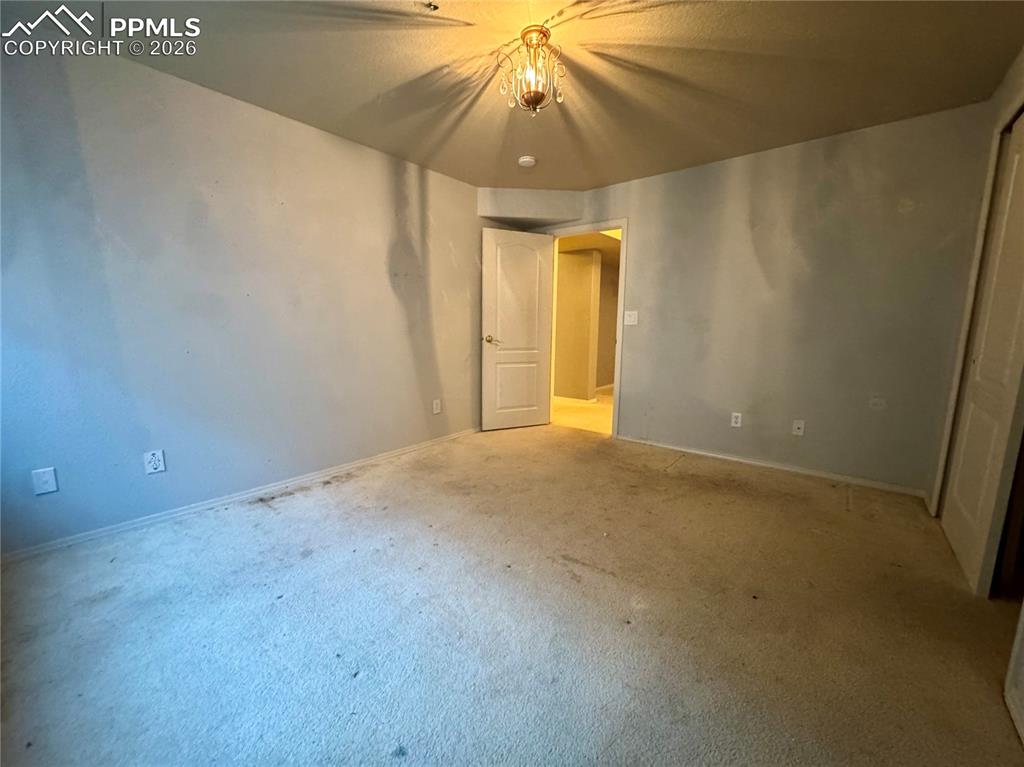 Image 41 of 50: Bedroom