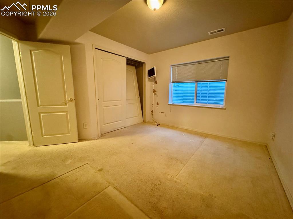 Image 44 of 50: Bedroom