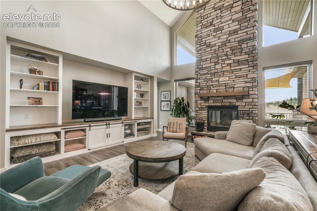 Image 6 of 50: Oversized lot on 5.65 acres