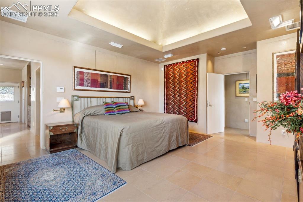 Image 42 of 50: Bedroom