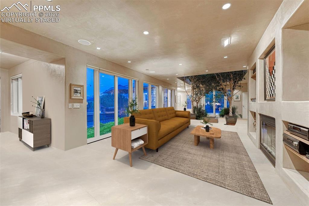 Image 8 of 50: Virtually Staged