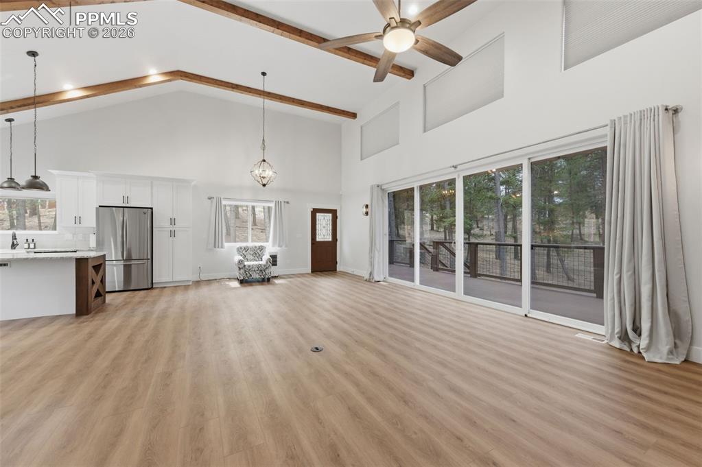 Image 8 of 30: Living Room