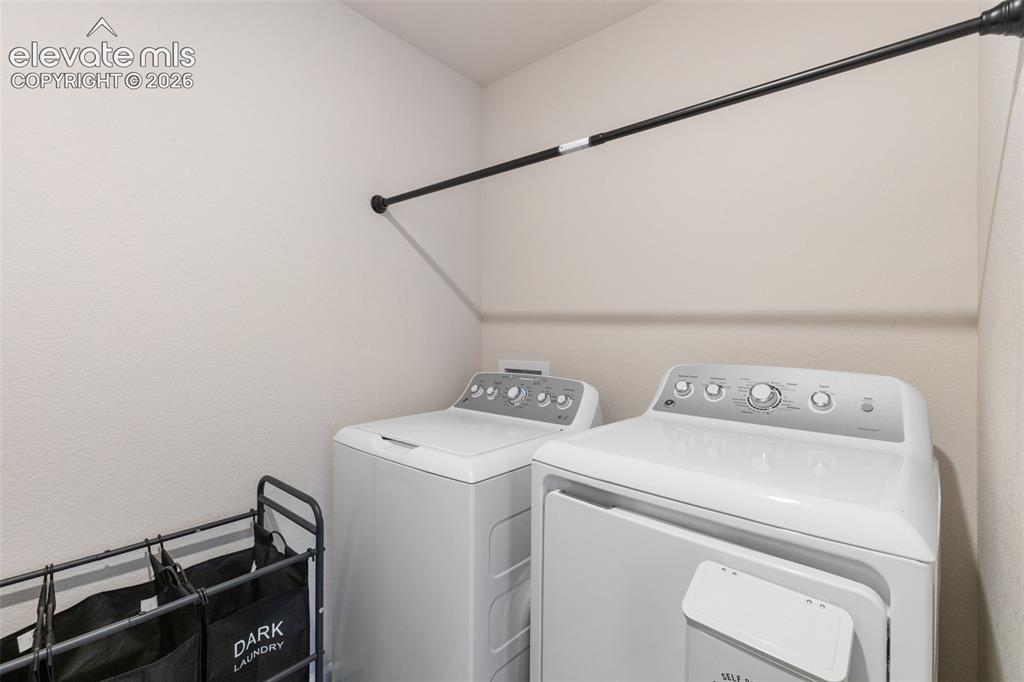 Image 17 of 27: Laundry