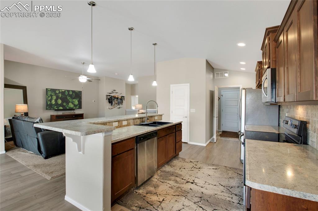 Image 8 of 43: Kitchen