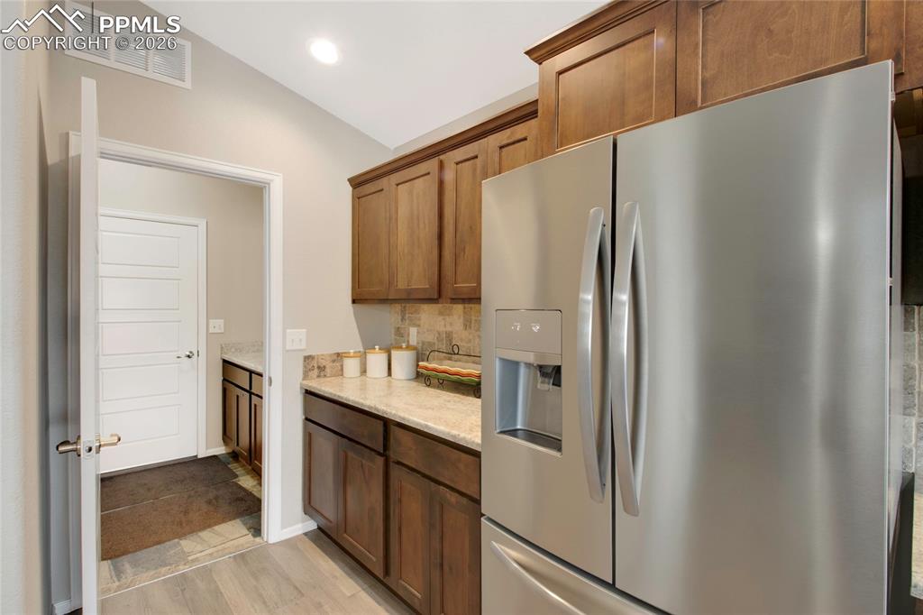 Image 9 of 43: Kitchen