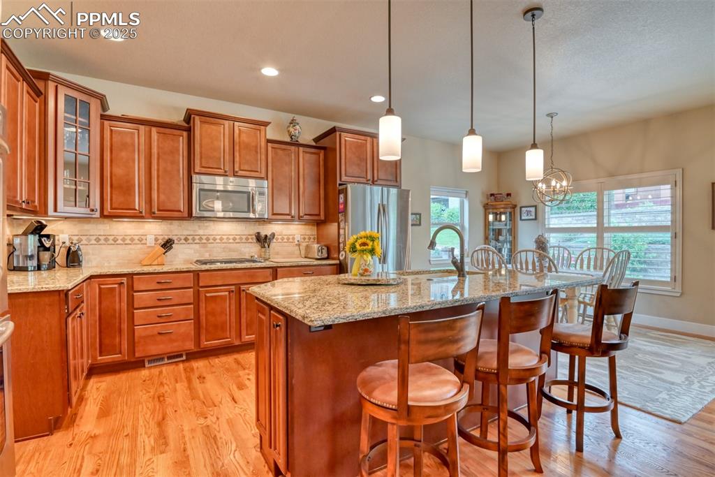 Image 13 of 42: Kitchen