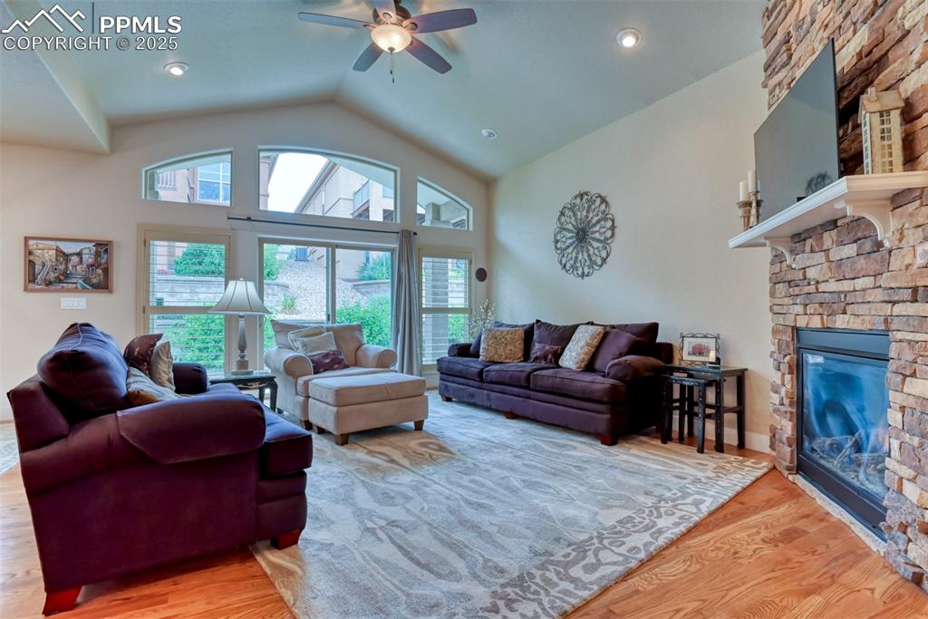 Image 4 of 42: Great Room