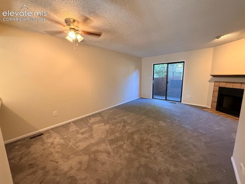 Image 10 of 23: Dining Area