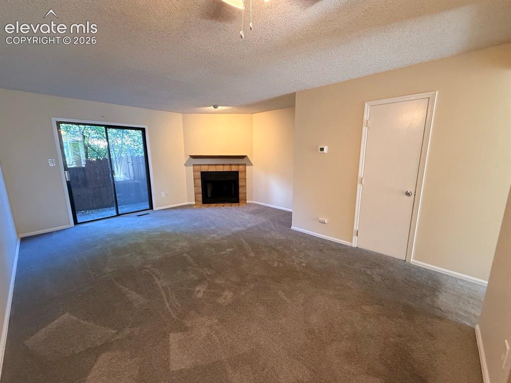 Image 11 of 23: Living Room