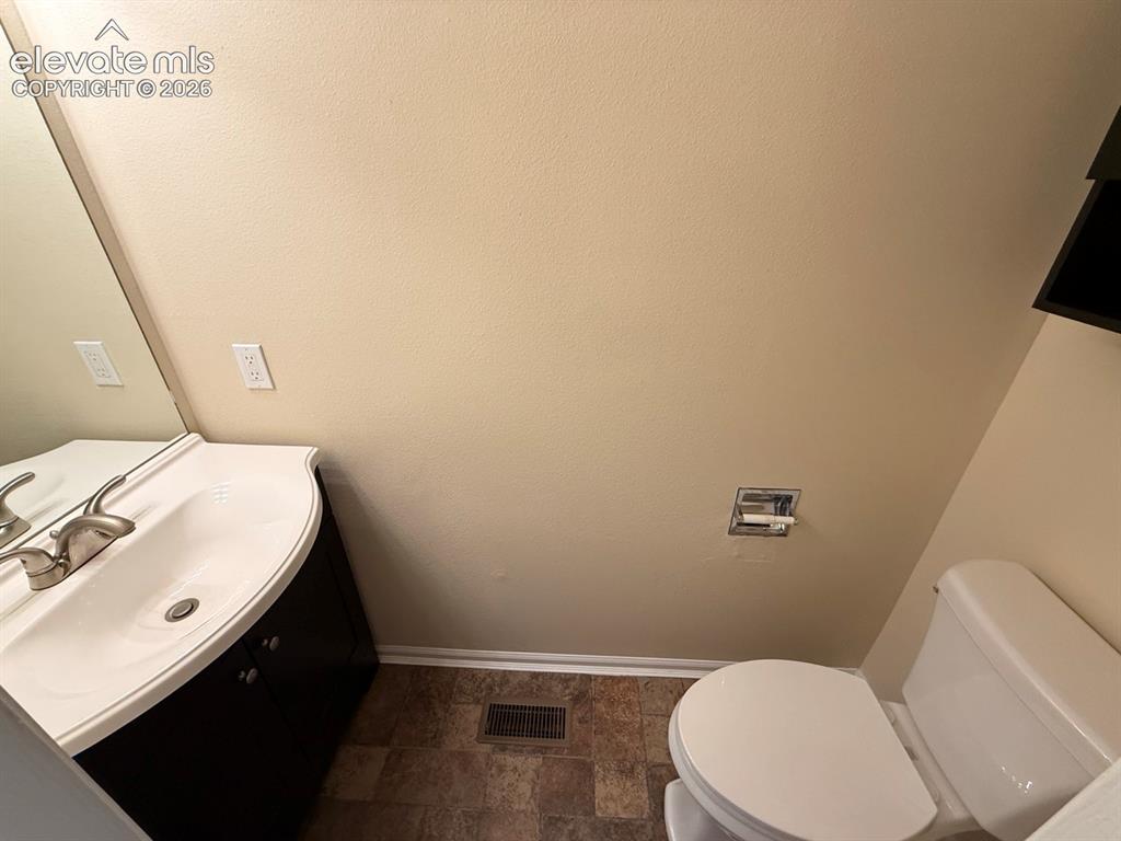 Image 15 of 23: Bathroom