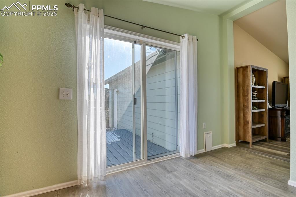 Image 11 of 37: Entry