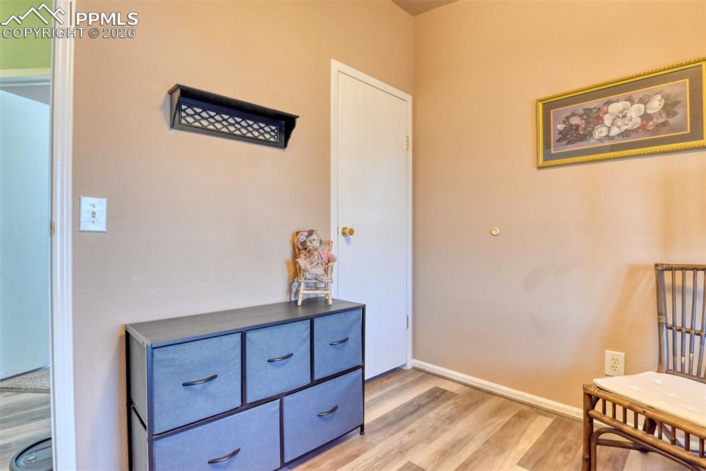 Image 27 of 37: Sitting Room