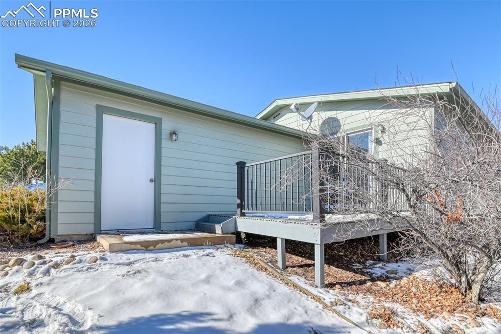 Image 35 of 37: Back of Structure