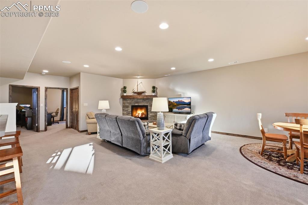 Image 38 of 50: Family Room