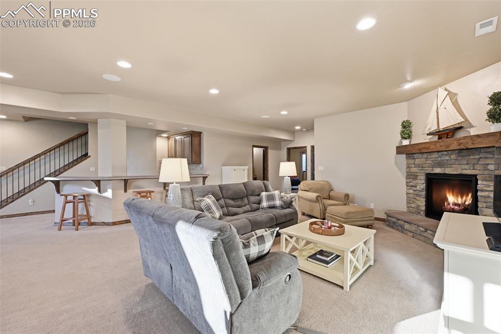 Image 40 of 50: Family Room