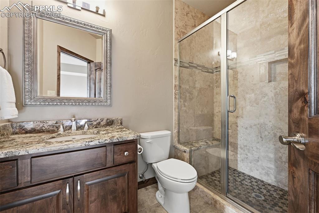 Image 46 of 50: Bathroom