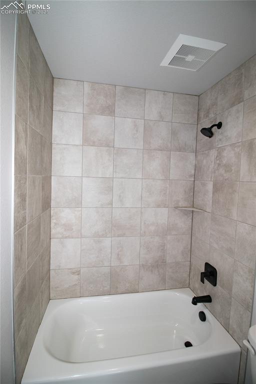 Image 11 of 49: Bathroom