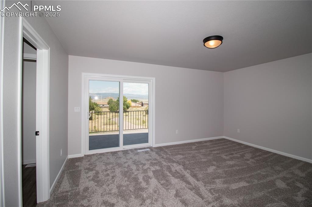 Image 23 of 49: Bedroom