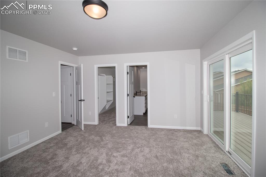 Image 34 of 49: Bedroom