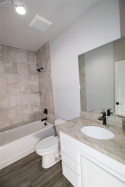 Image 47 of 49: Bathroom