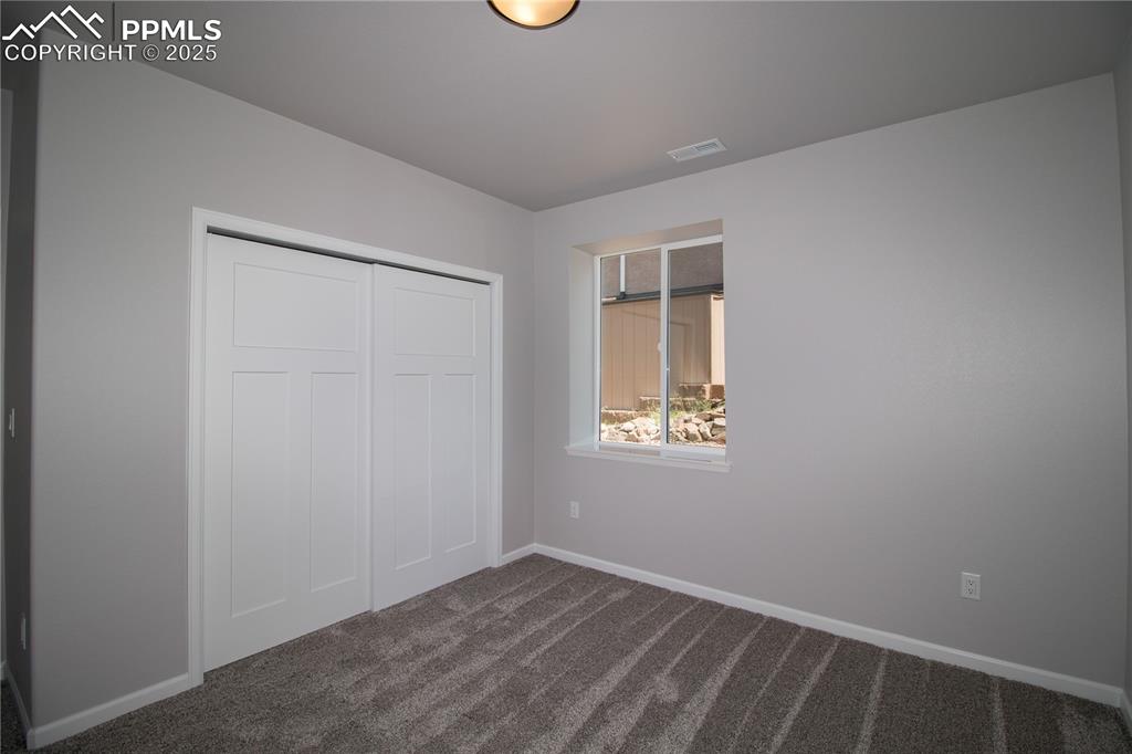 Image 48 of 49: Bedroom