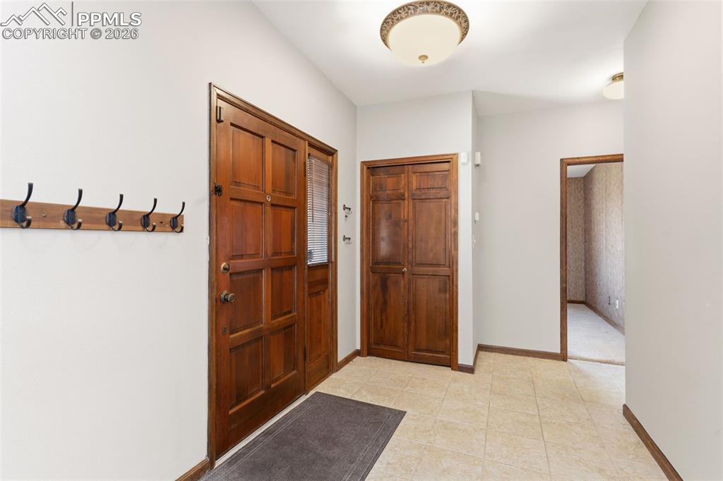 Image 10 of 35: Large, Tile entry