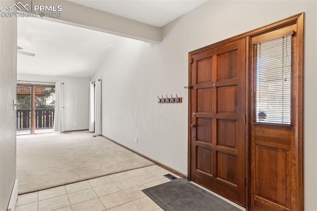 Image 11 of 35: Entry