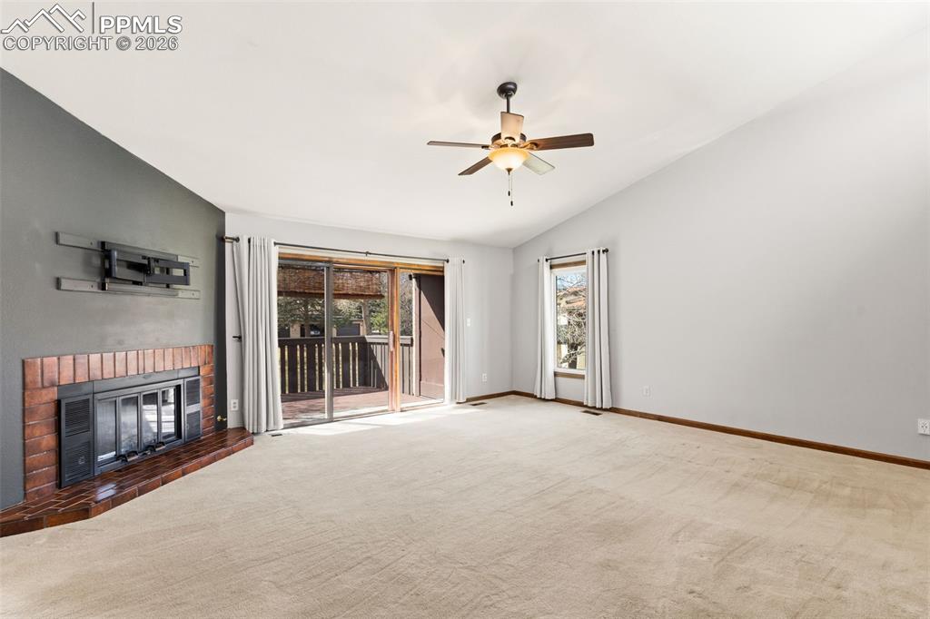 Image 15 of 35: Living Room