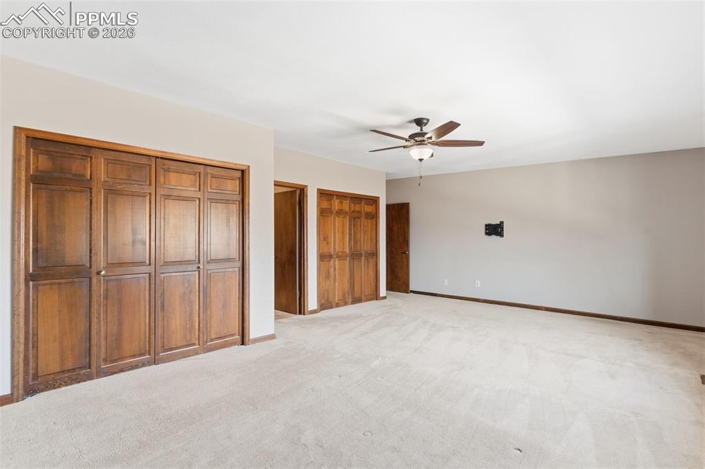 Image 21 of 35: Primary Suite