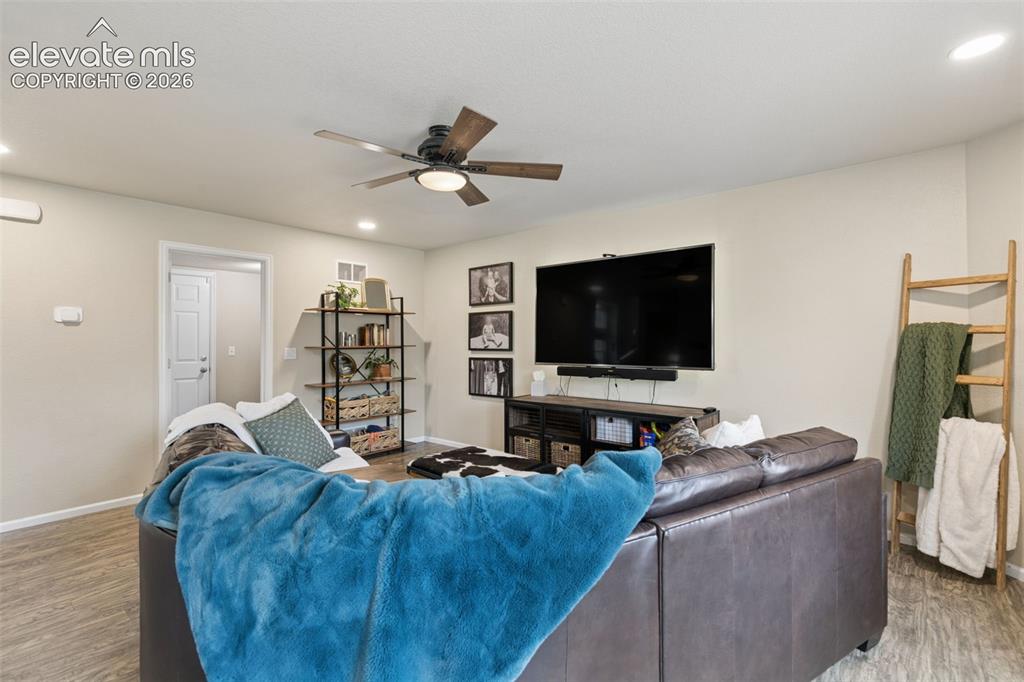 Image 17 of 49: Living Room