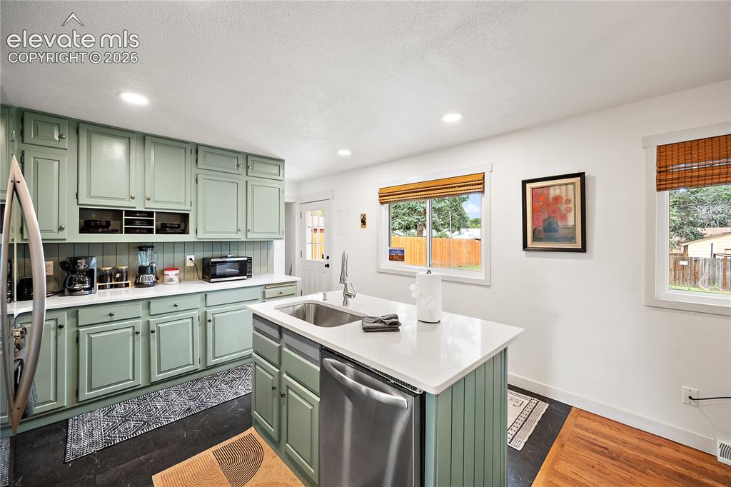Image 11 of 48: Kitchen