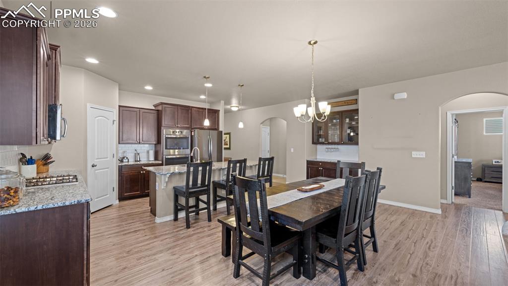 Image 7 of 42: Dining Area