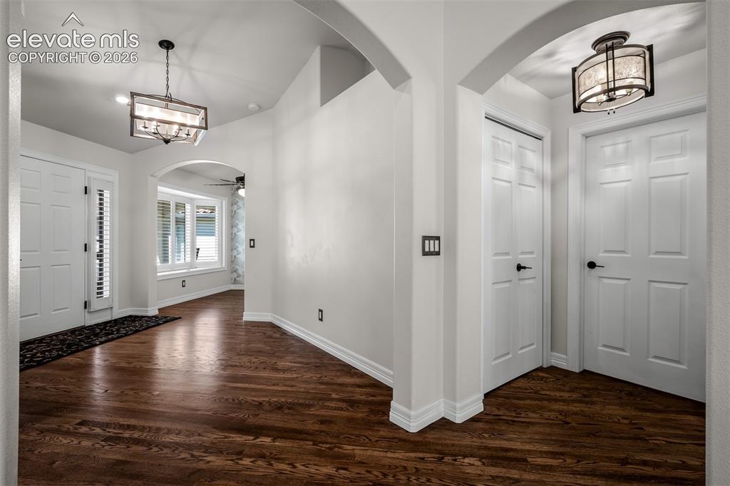 Image 6 of 50: Entrance Foyer