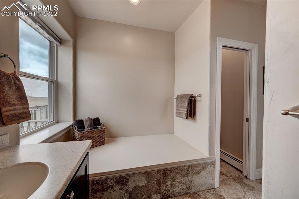 Listing 4883710, Image 22 of 50
