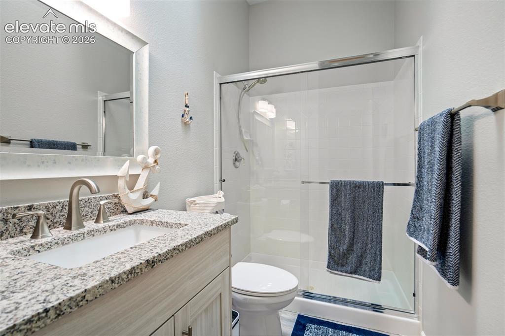 Image 19 of 41: Bathroom