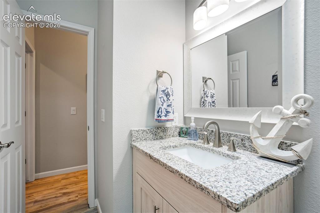 Image 20 of 41: Bathroom