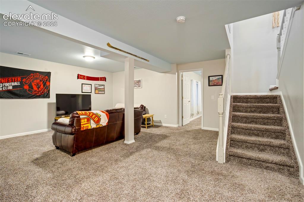Image 22 of 41: Living Room