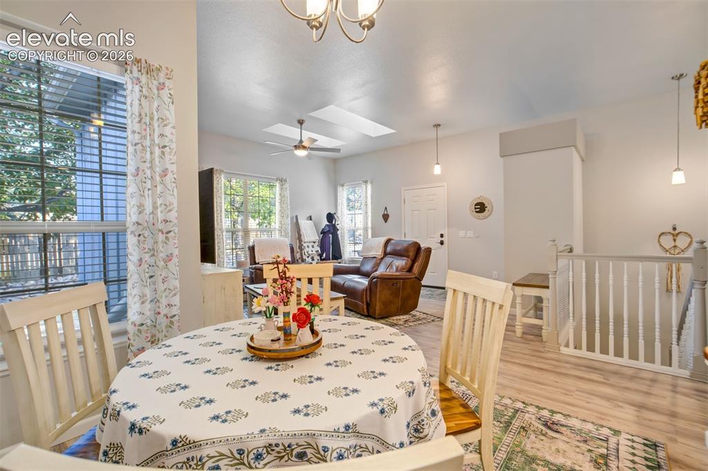 Image 5 of 41: Dining Area