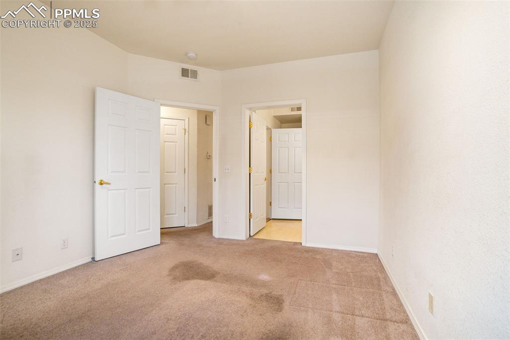 Image 11 of 26: Bedroom